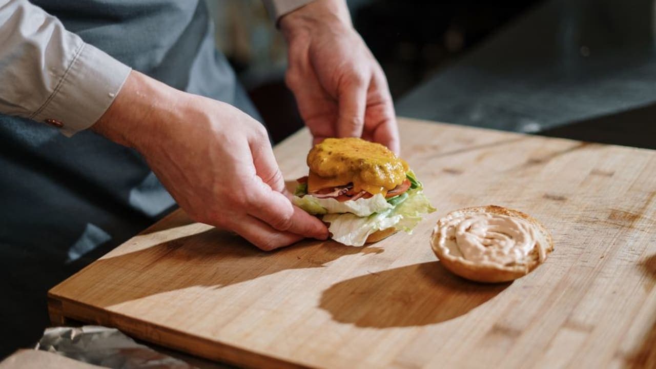 Cloud Kitchens on Swiggy & Zomato: Are You Ready for FSSAI's 2026 Shake-Up?